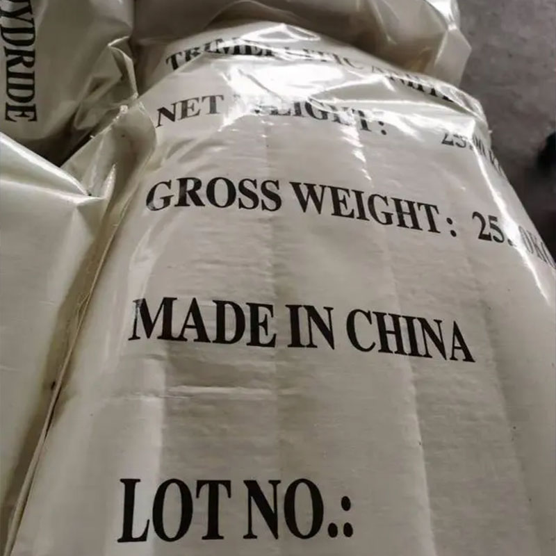 現代産業において有機化学物質が重要なのはなぜですか?